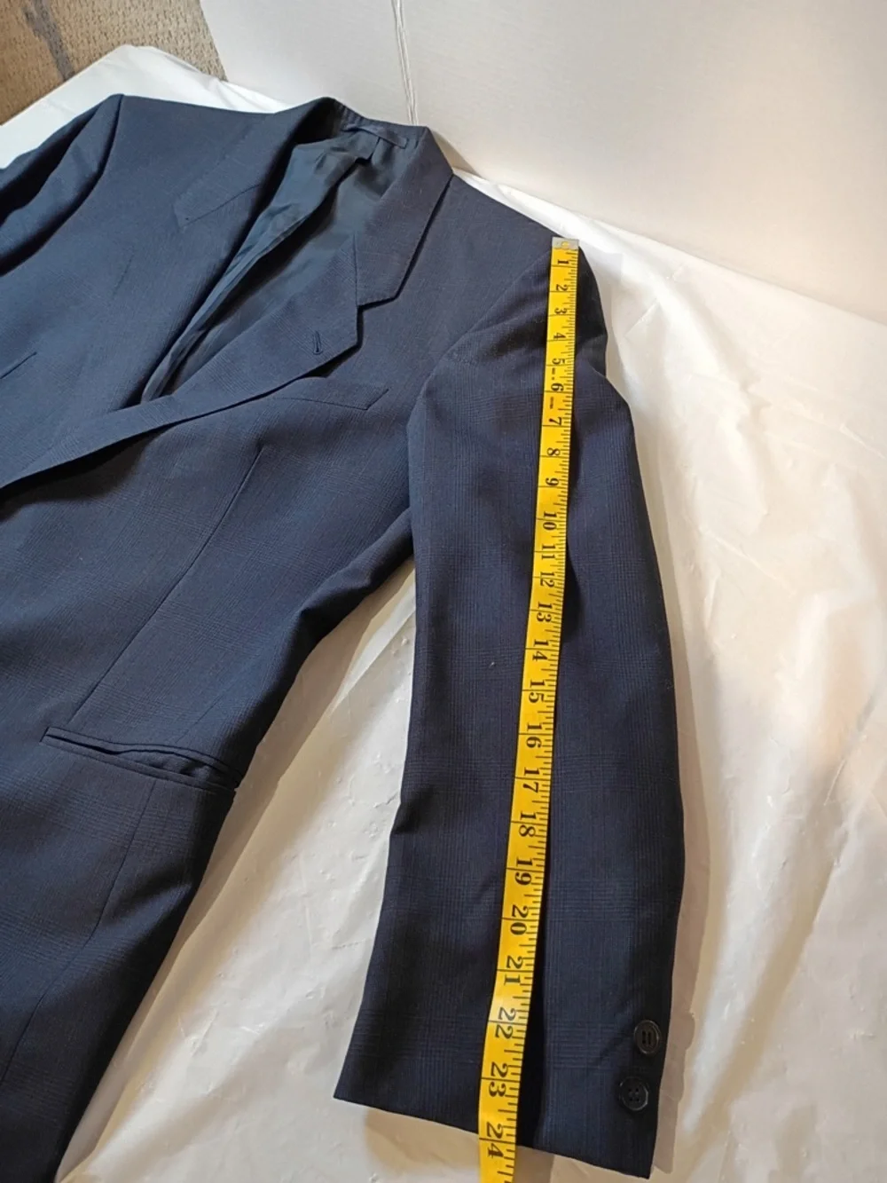 Men’s Boston Blazer 44R Black Classic 2 Button Suit Jacket